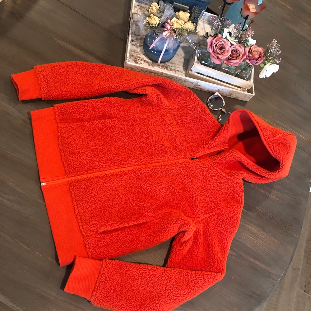 Uniqlo fuzzy fleece hoodie